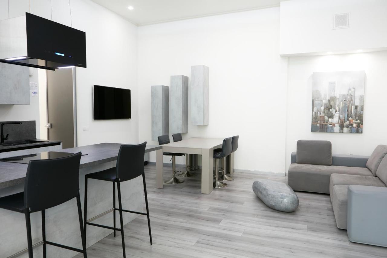 La Corte Luxury Apartment Milaan Buitenkant foto